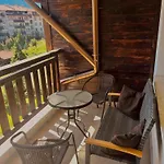 View Royal Towers Апартаменти *
