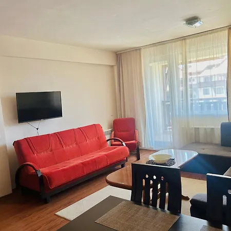 View Royal Towers * בנסקו